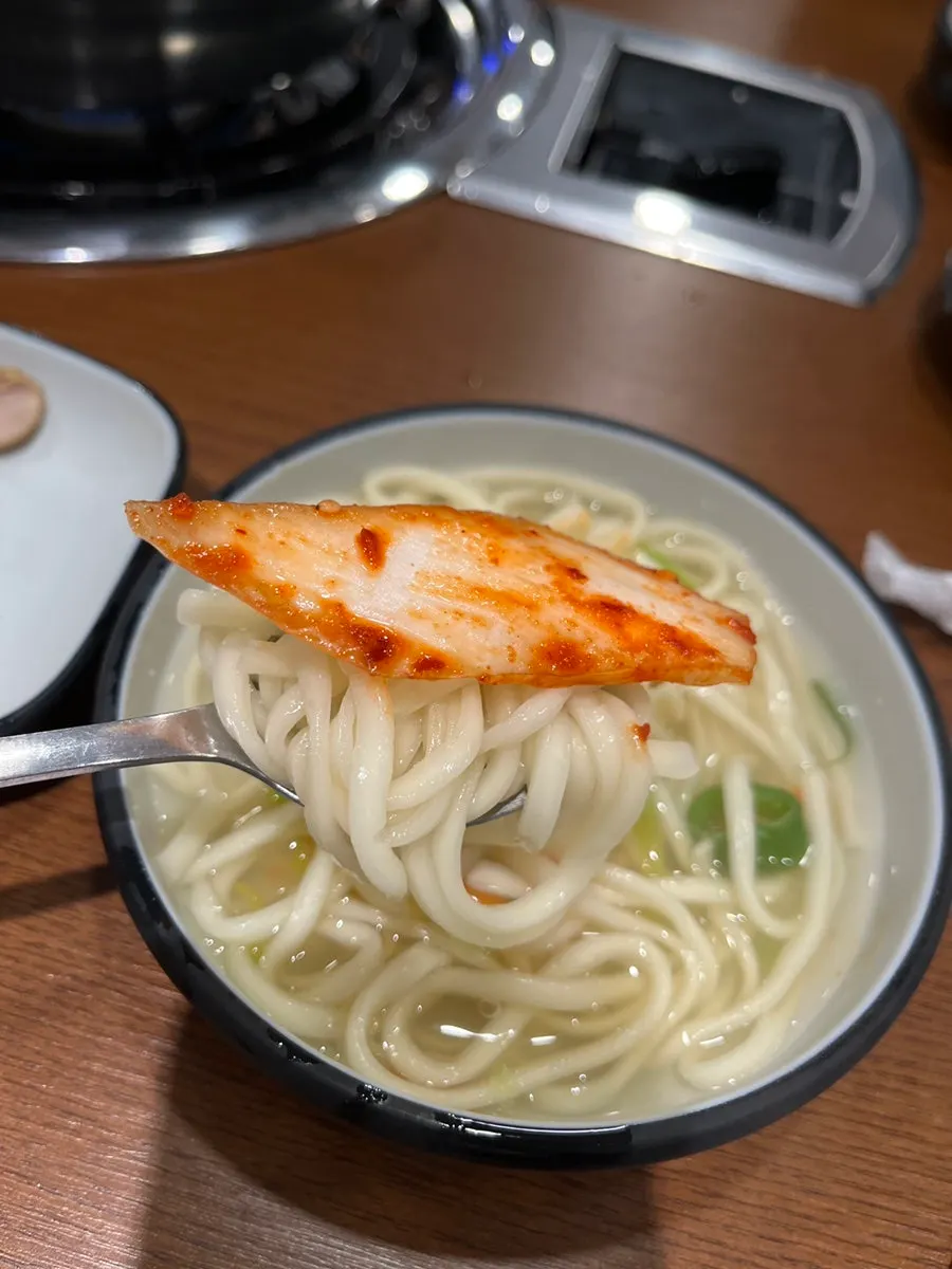 파김치를 곁들인 보쌈 한 입 구성