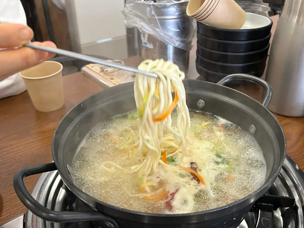 보쌈애칼국수 상대원점 한 상 구성