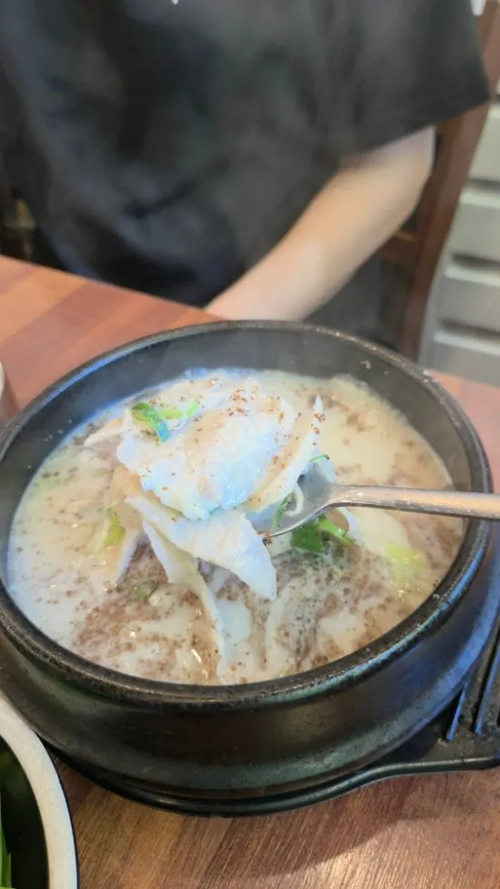 Sharing the suyuk gukbap with the baby