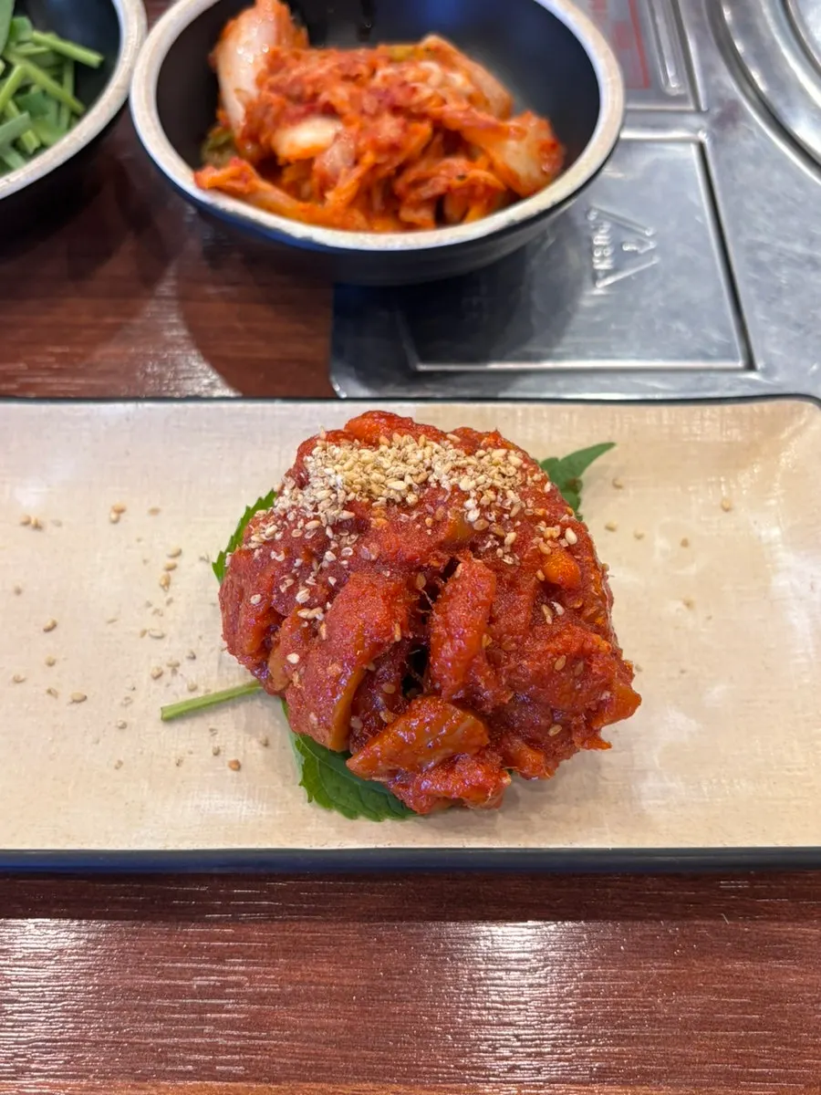 A plate of ₩4,000 pollack sashimi salad