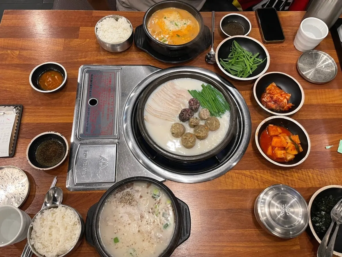 Full table spread of the gukbap set meal