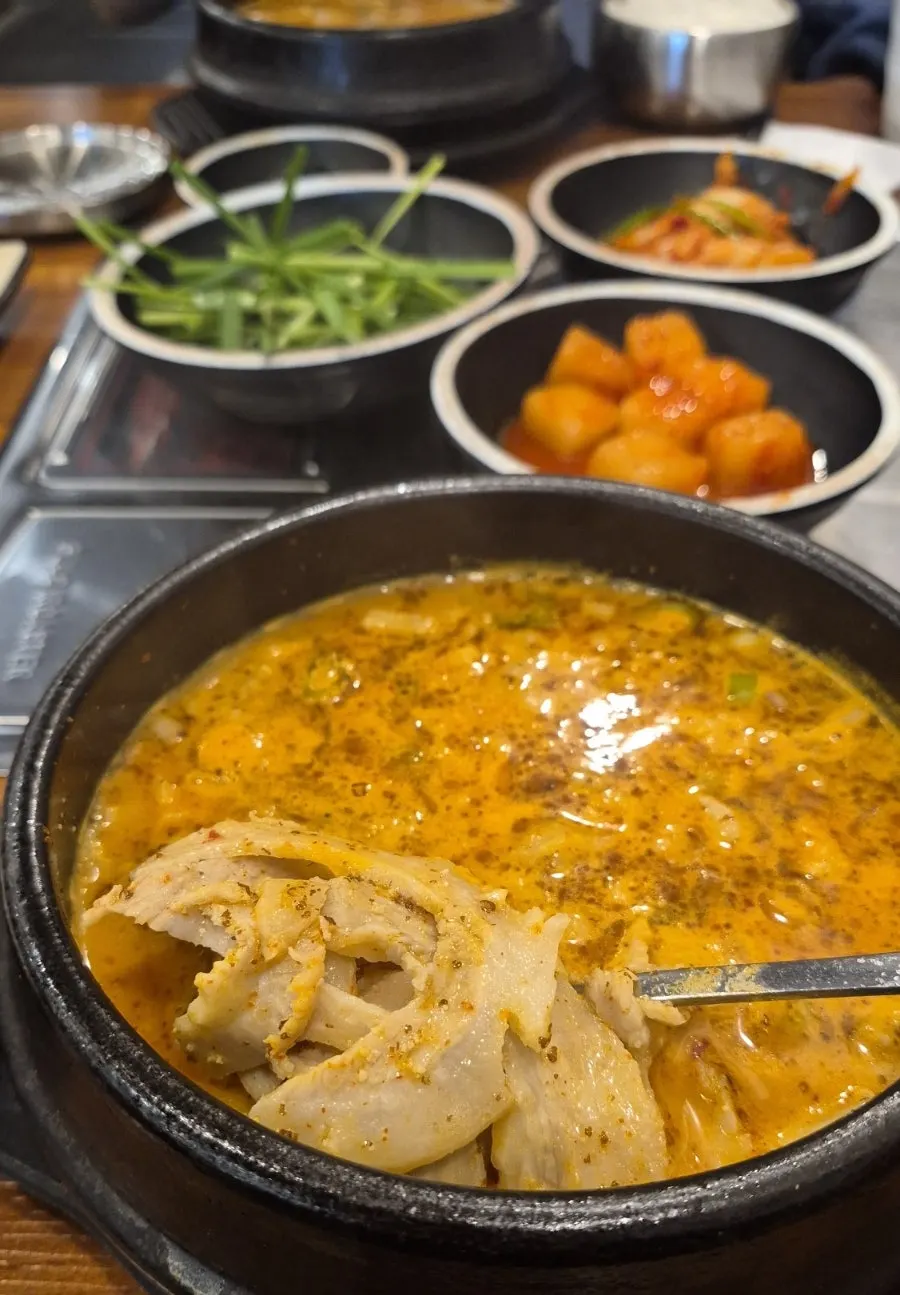 보승회관 천호역점 국밥 세로 사진