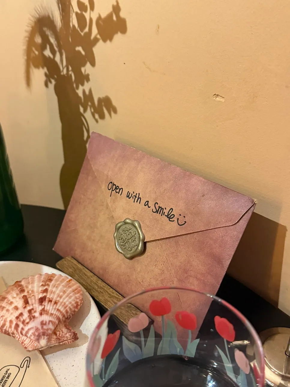 와인 리스트와 테이블 세팅