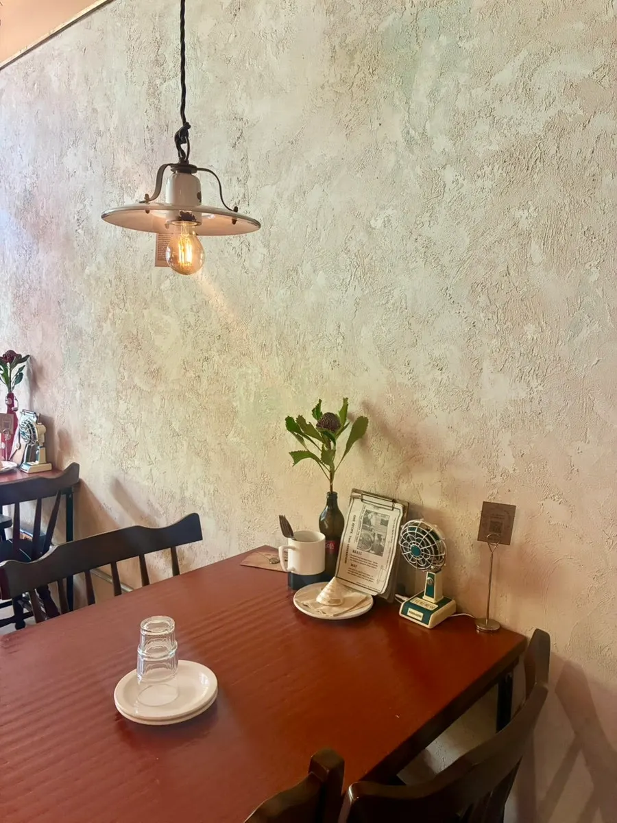 View toward the kitchen inside Brassway