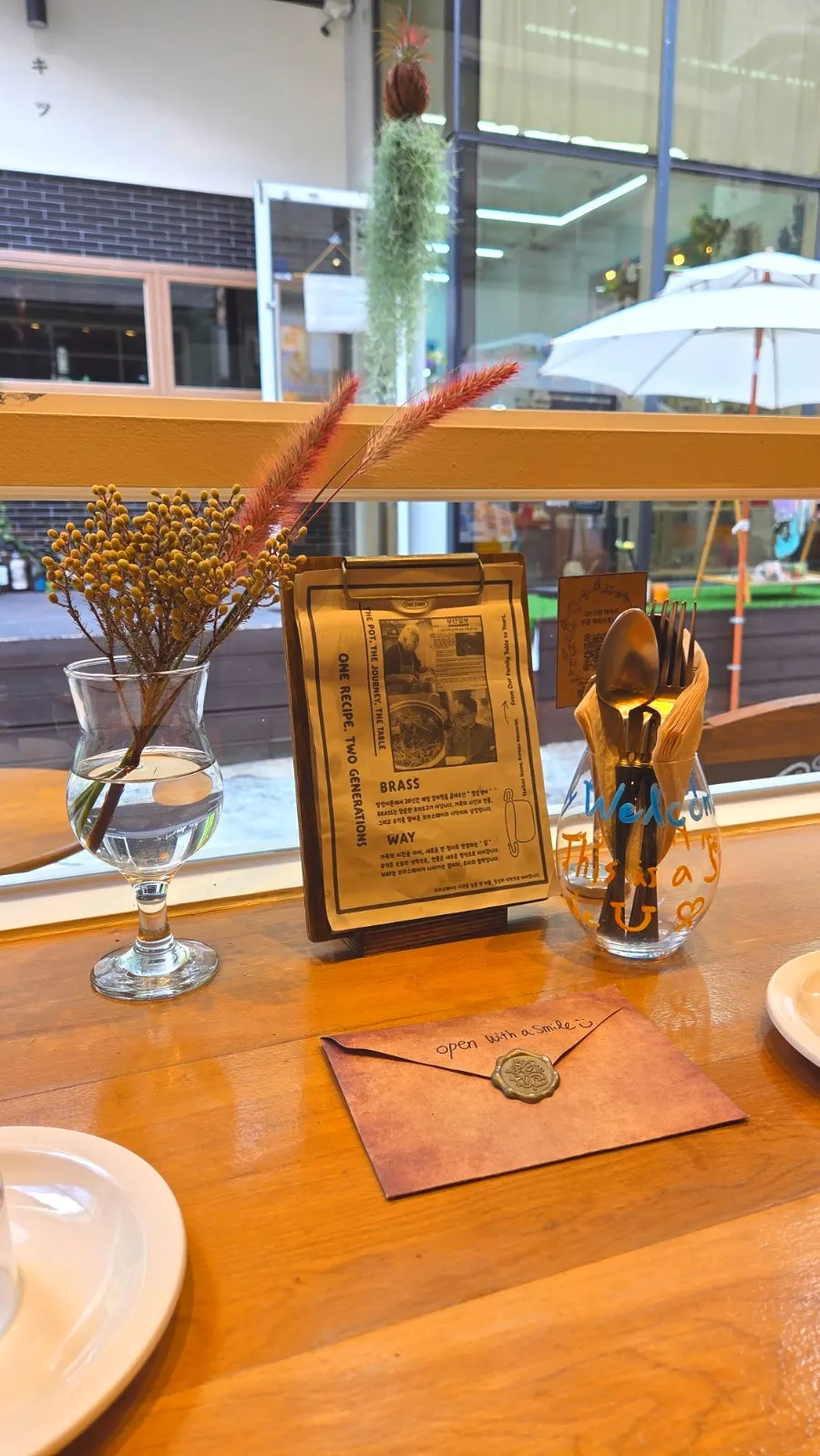 Table setting at Brassway, Seomyeon Jeonpo