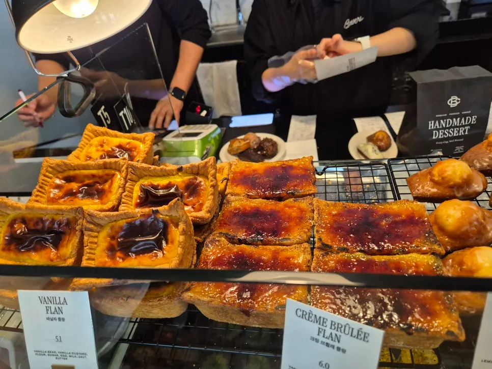 Flan de vainilla y crème brûlée blanc