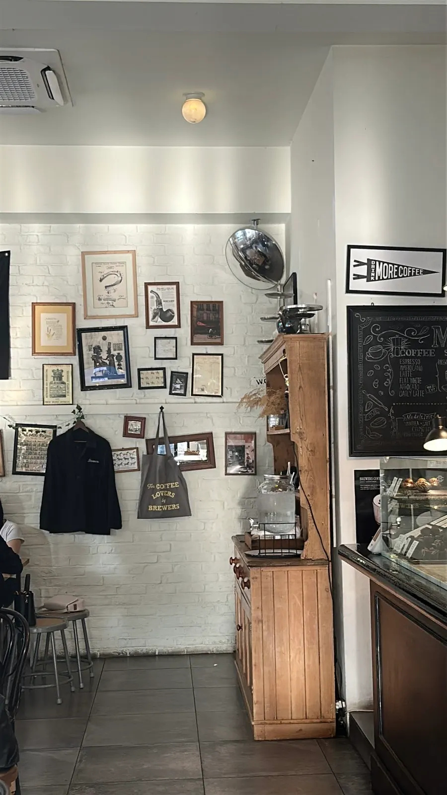 Stylishly placed decor pieces at Brewers Coffee