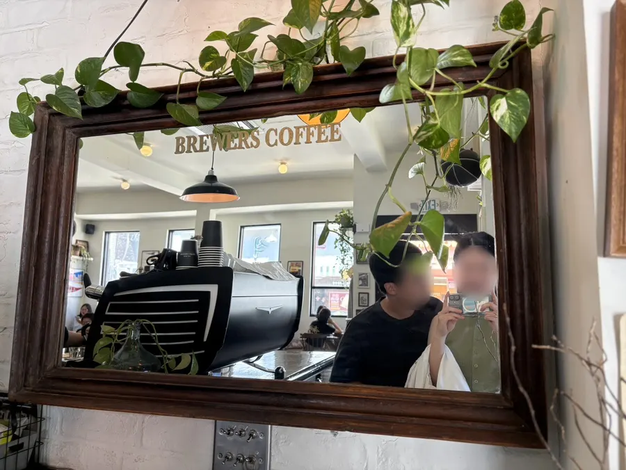 Interior decor of Brewers Coffee Cheonan Sinbu Branch