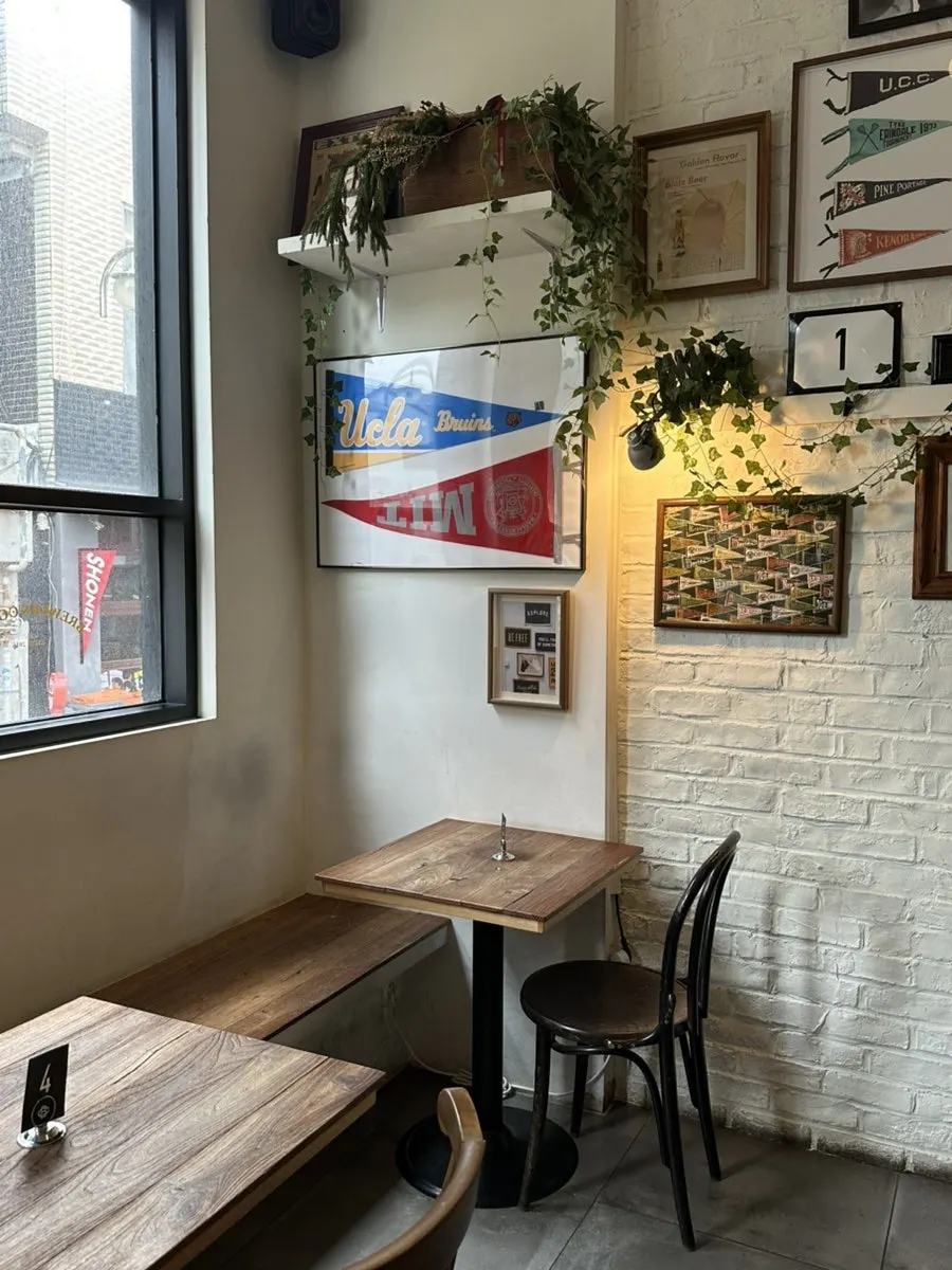 Inner table seating at Brewers Coffee