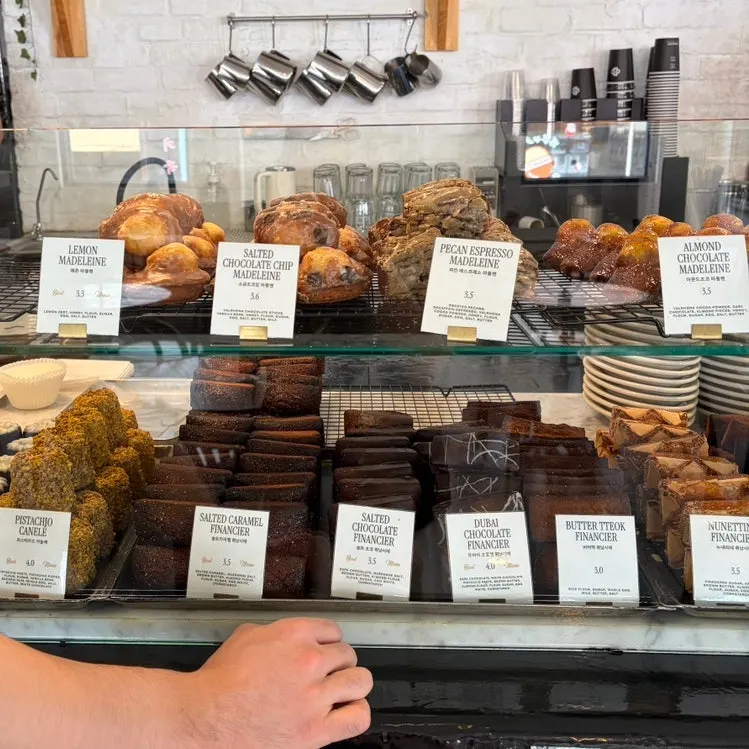 Showcase filled with baked goods