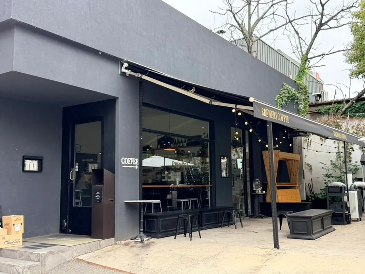 Exterior of Brewers Coffee Cheonan Sinbu Branch