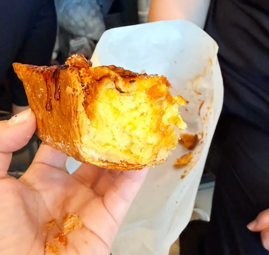 Close-up of the Nunettine financier