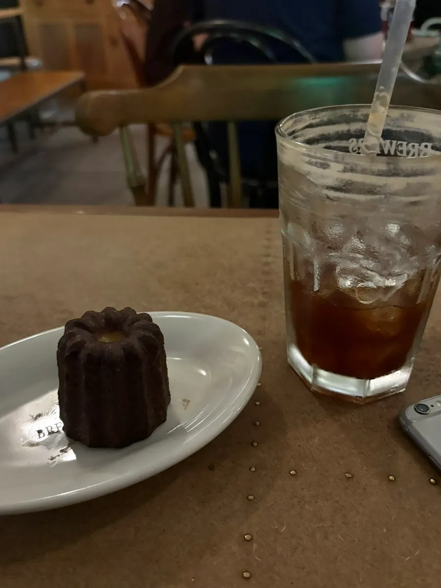 An extra vanilla canelé pulled out