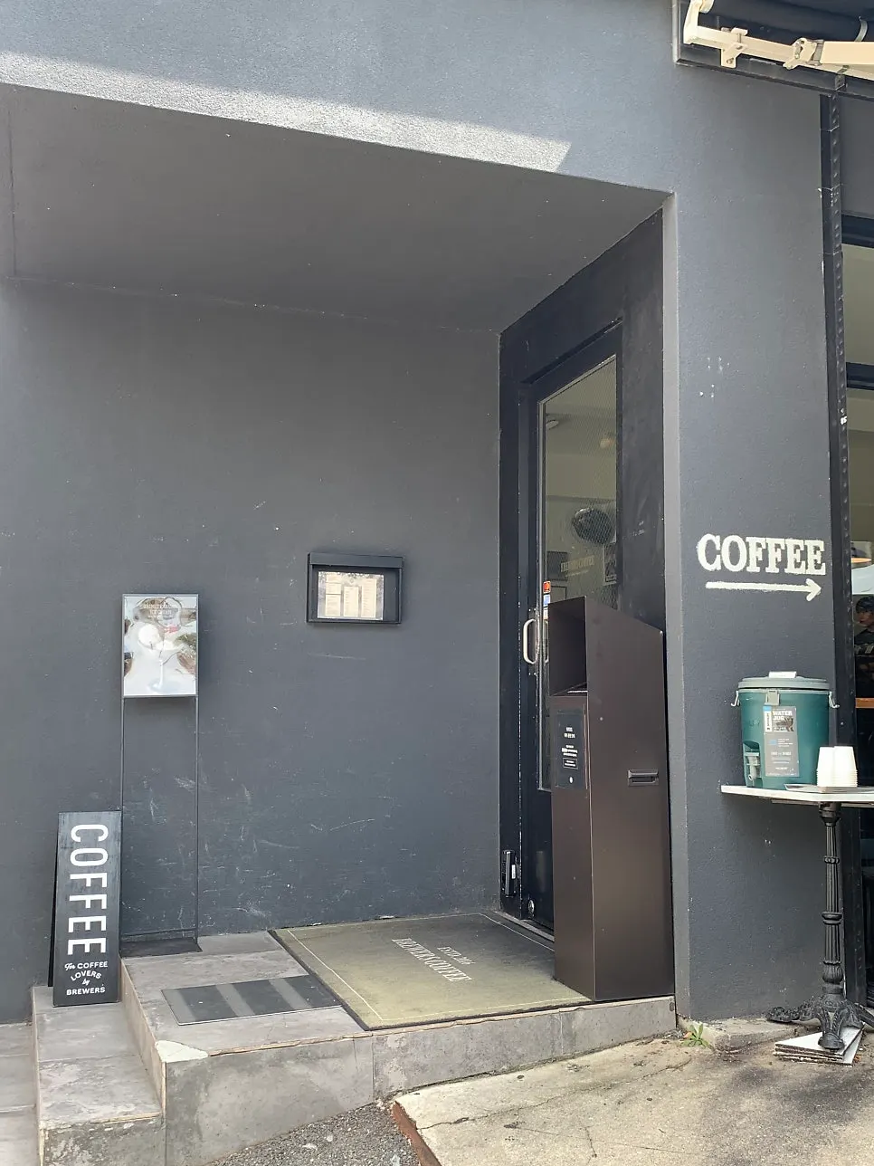 Sinbu-dong street near Brewers Coffee Cheonan Sinbu Branch