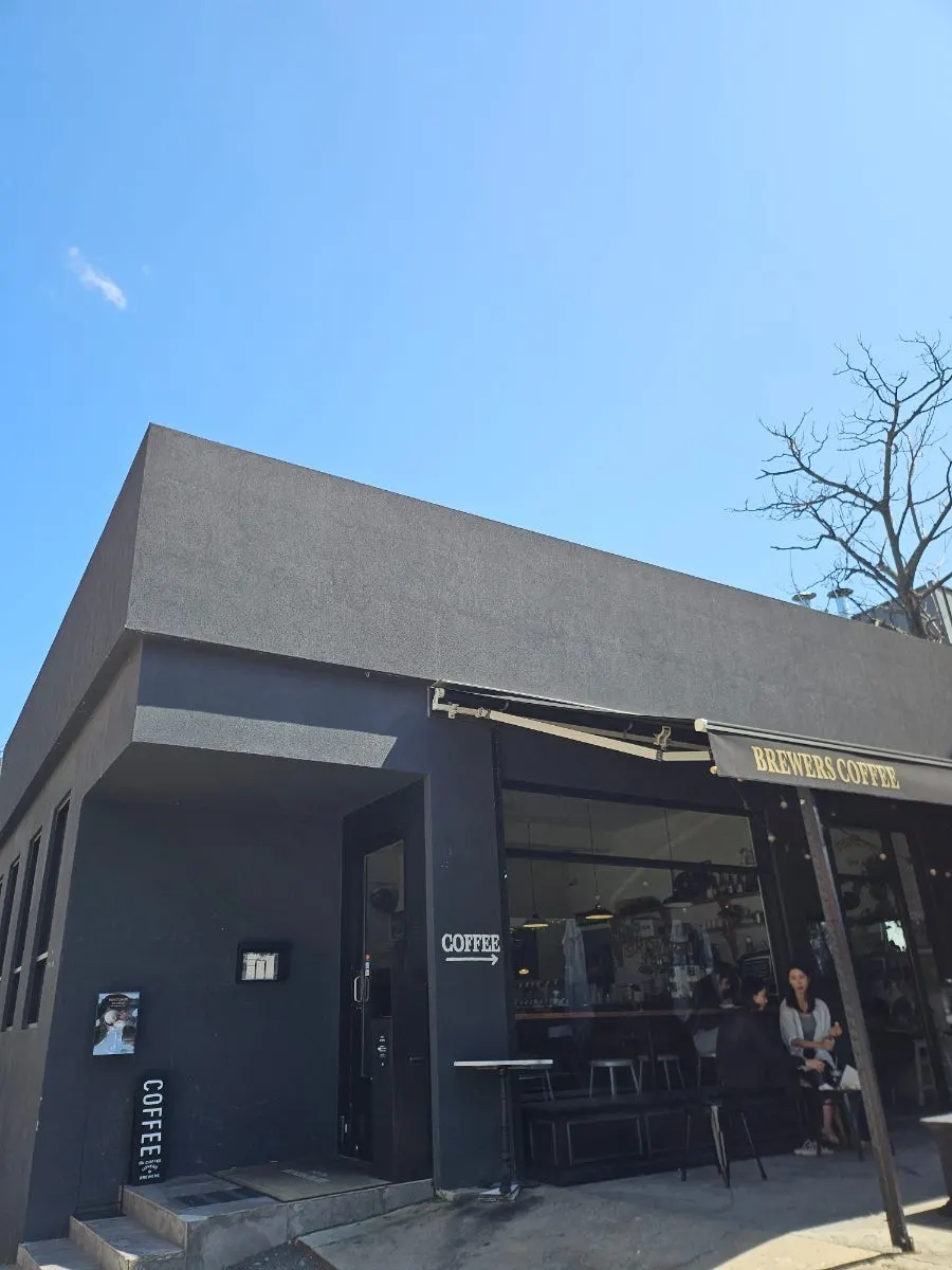 Coffee and baked treats from Brewers Coffee Cheonan Sinbu Branch
