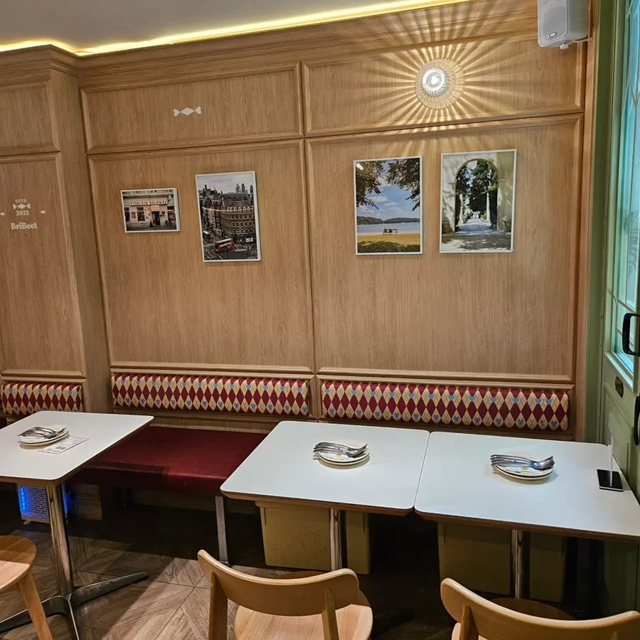 Full view of Brivit Gangnam's green-terrace-concept interior