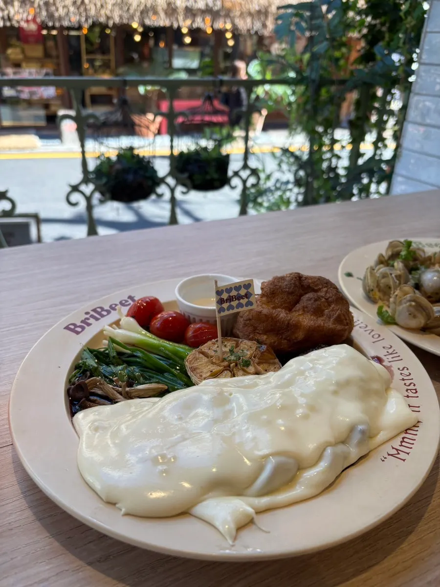 Window table with an outdoor view at Brivit Gangnam