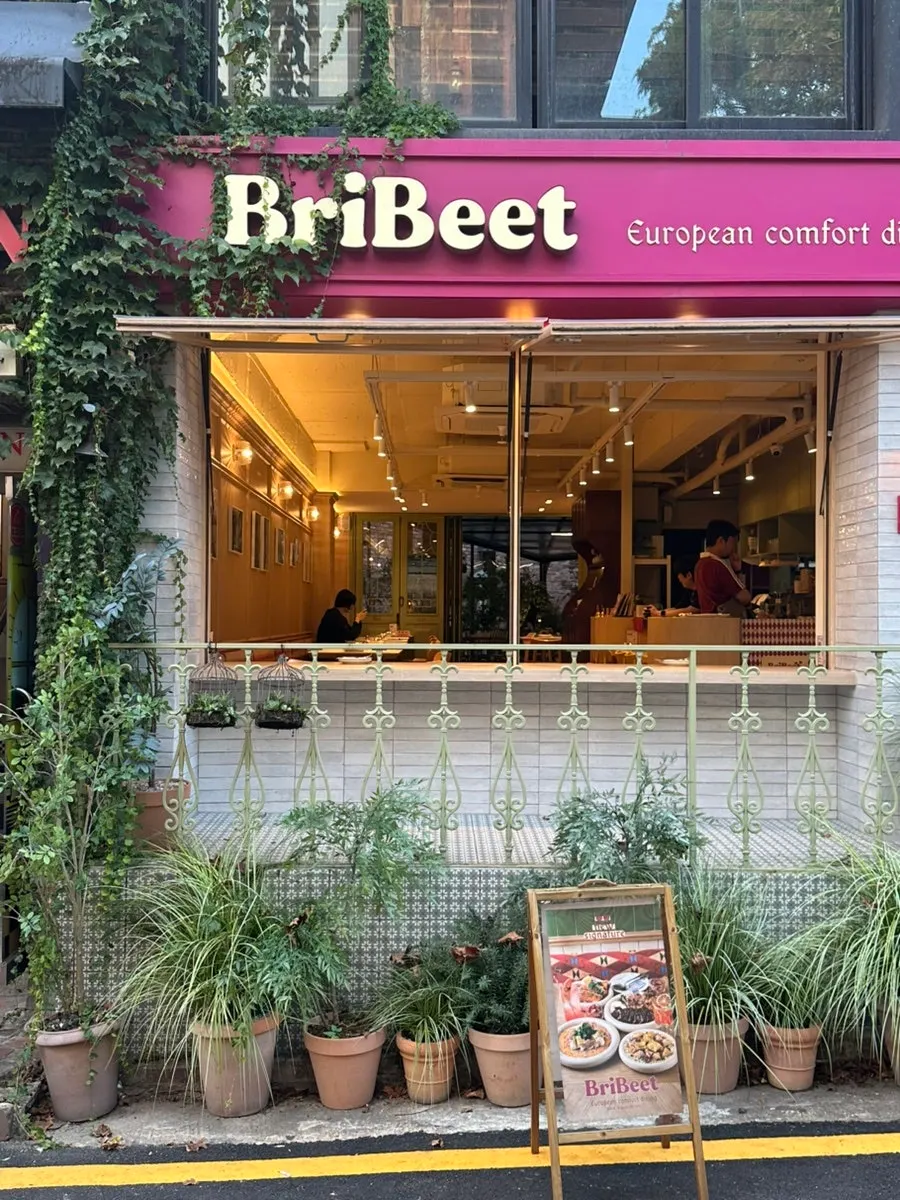 Blind-date atmosphere at Brivit Gangnam