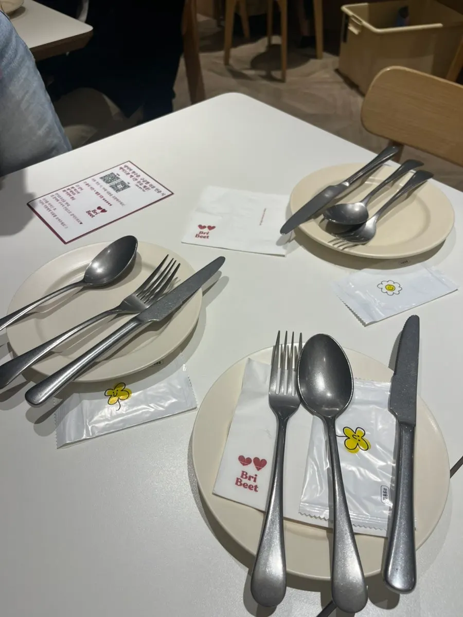 Cute tableware at Brivit
