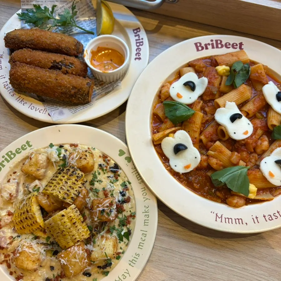 First photo from the Brivit Gangnam Station visit