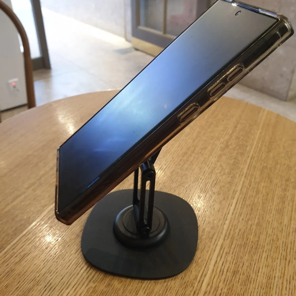 BTNA 360° MagSafe Stand