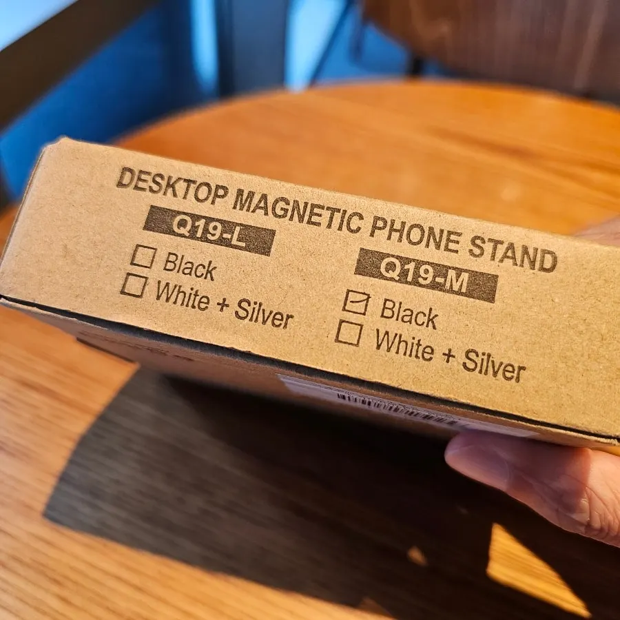 Tablet stand that is easy to carry