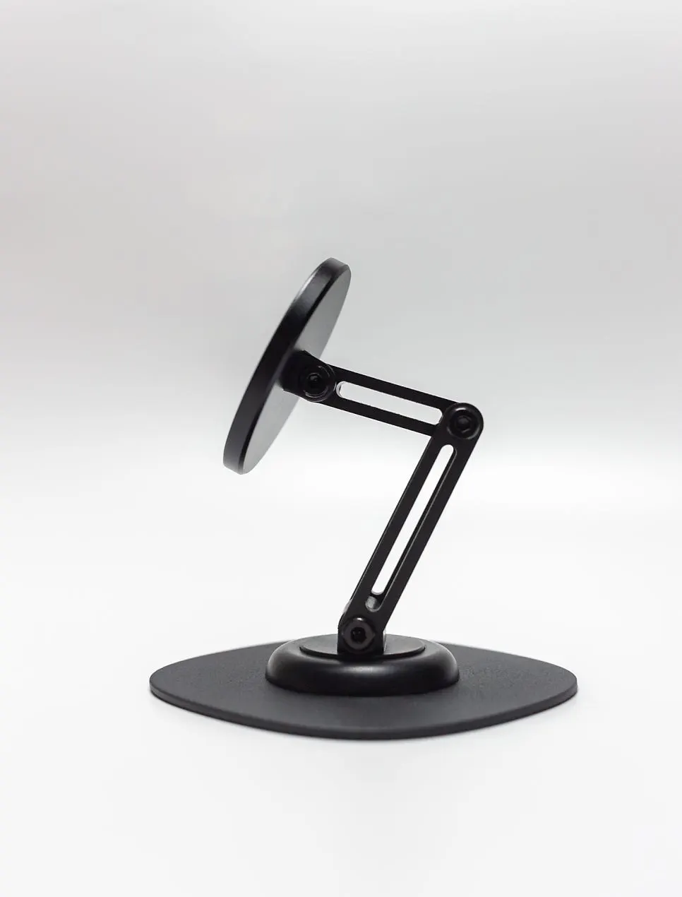 Adjusting the angle of the Bitiya stand