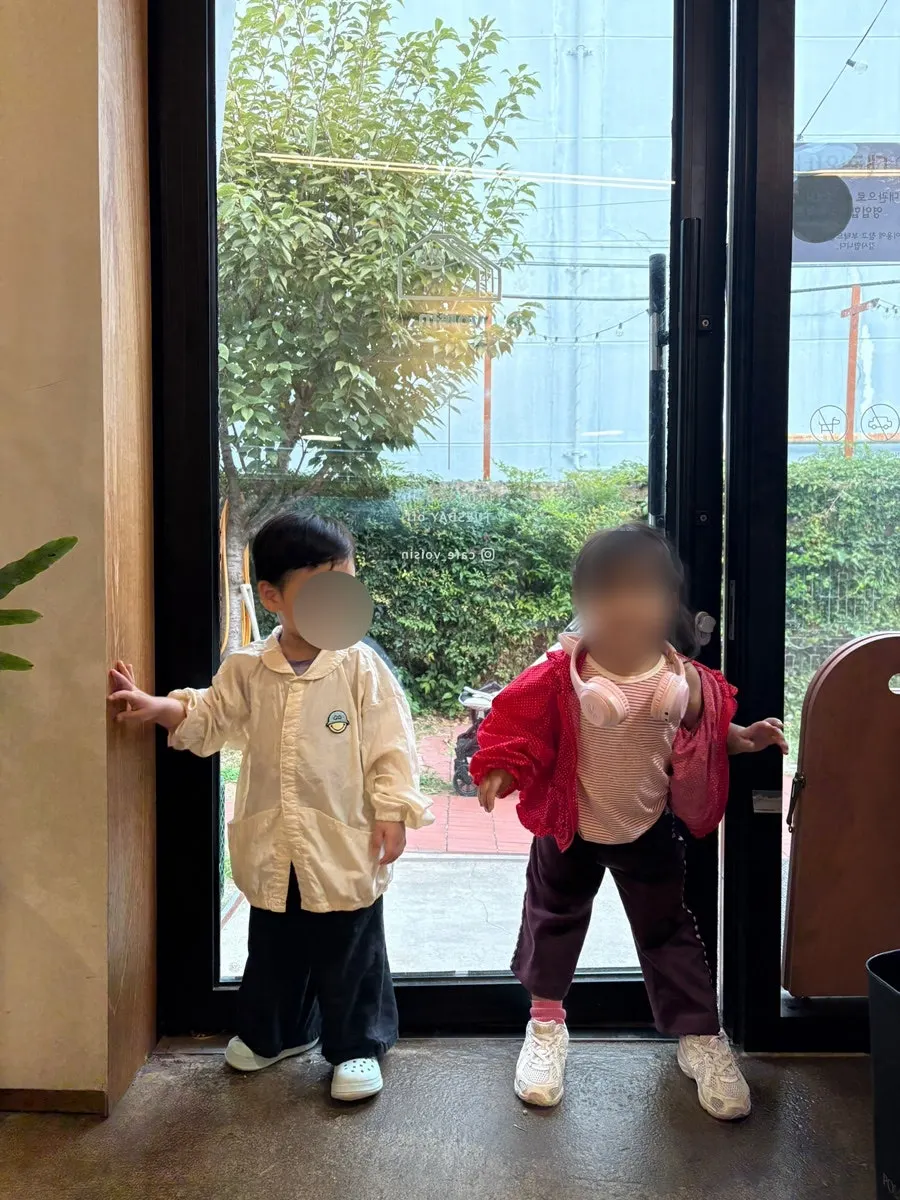 한적한 분위기의 카페 부아장 마무리 풍경