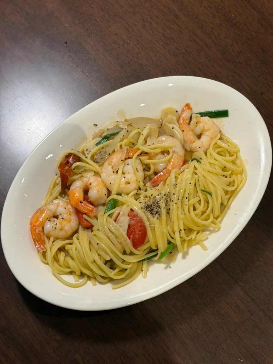 Pasta dishes that arrived after the pizza at Bueokgan