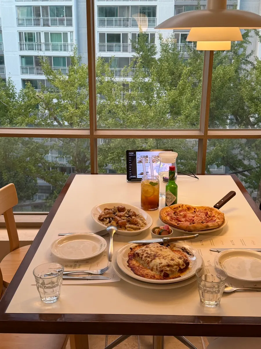 식사를 마친 부엌간 해운대점 테이블