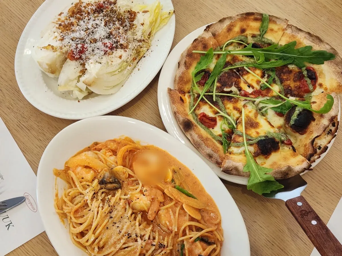 Bueokgan 梁山オスロパーク店のランチテーブルセッティング