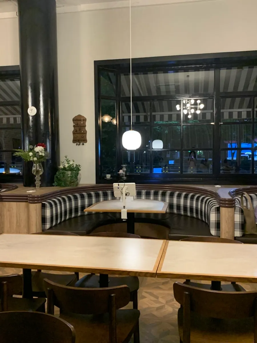 Evening lighting inside the Bueokgan Sangmu Branch hall