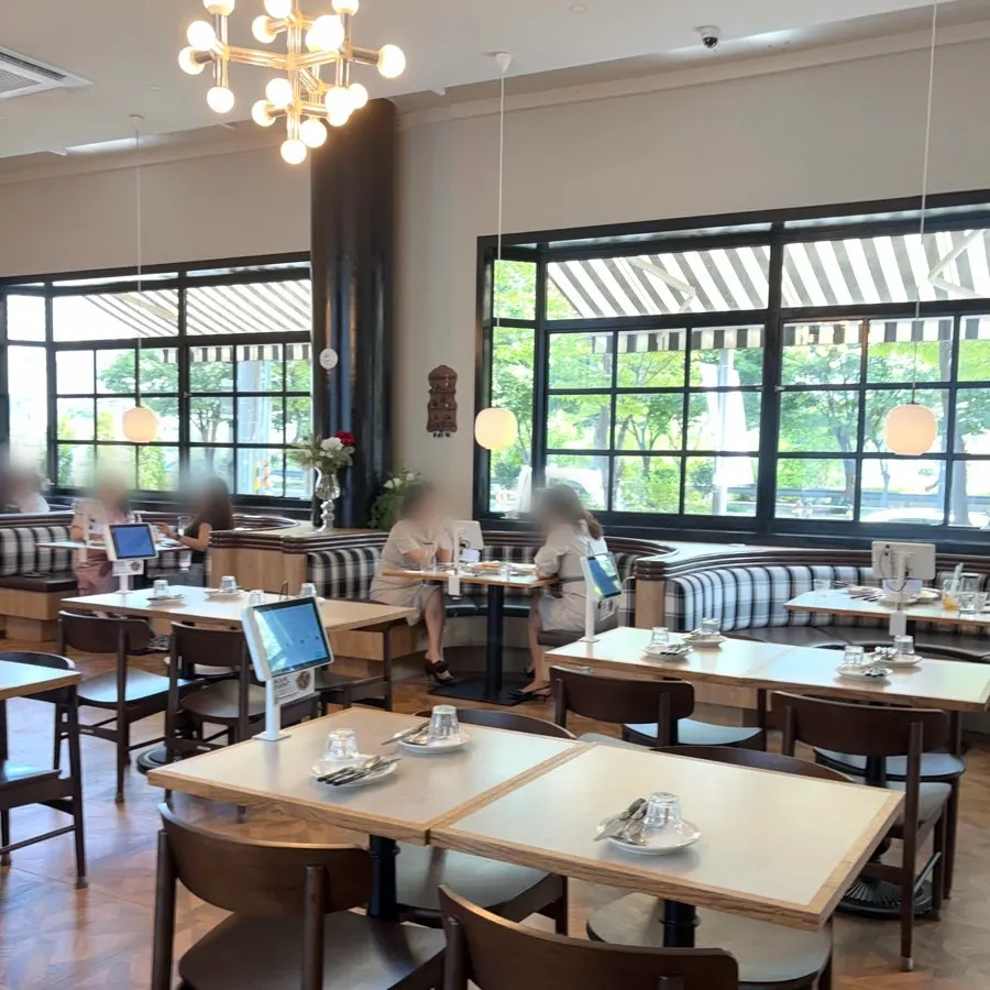 Interior of Bueokgan Sangmu Branch styled after a vintage classic hotel