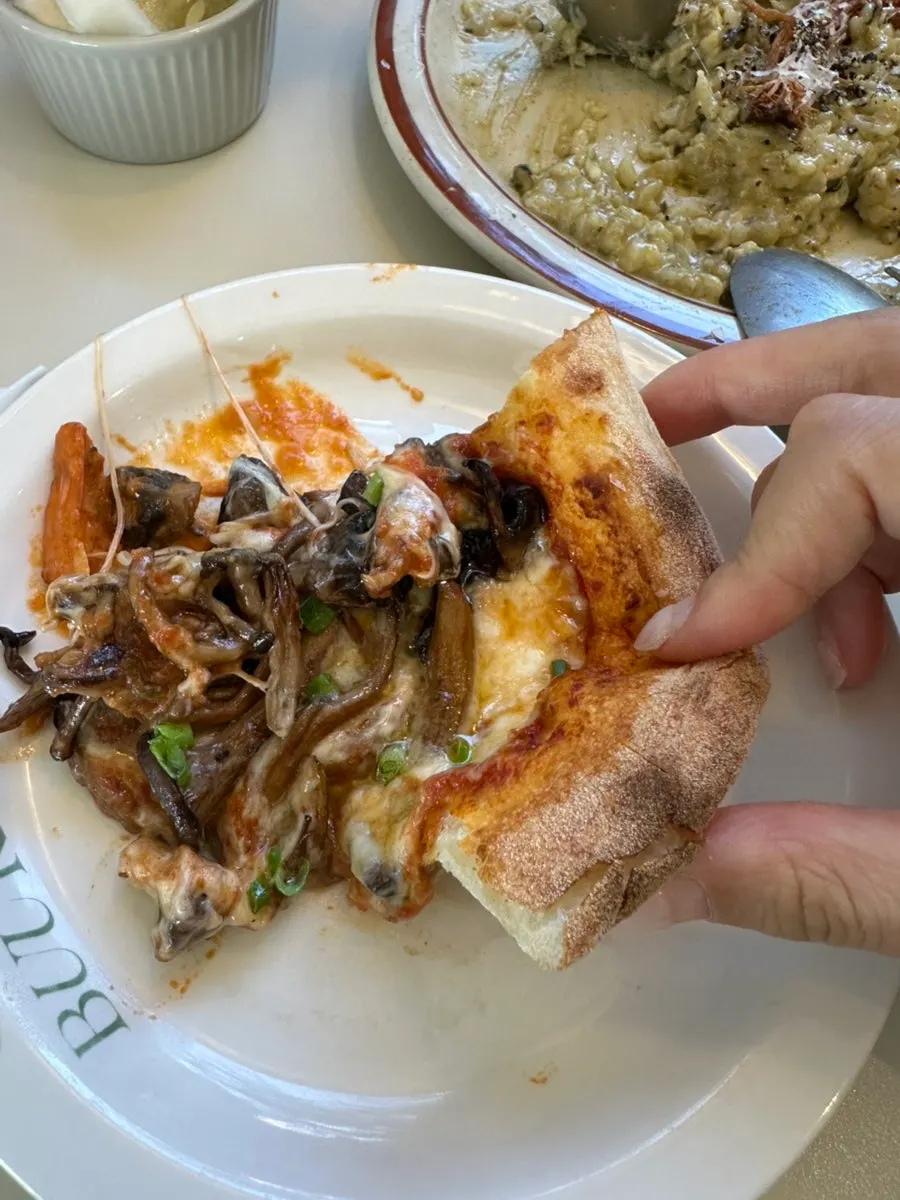 A whole truffle mushroom pizza