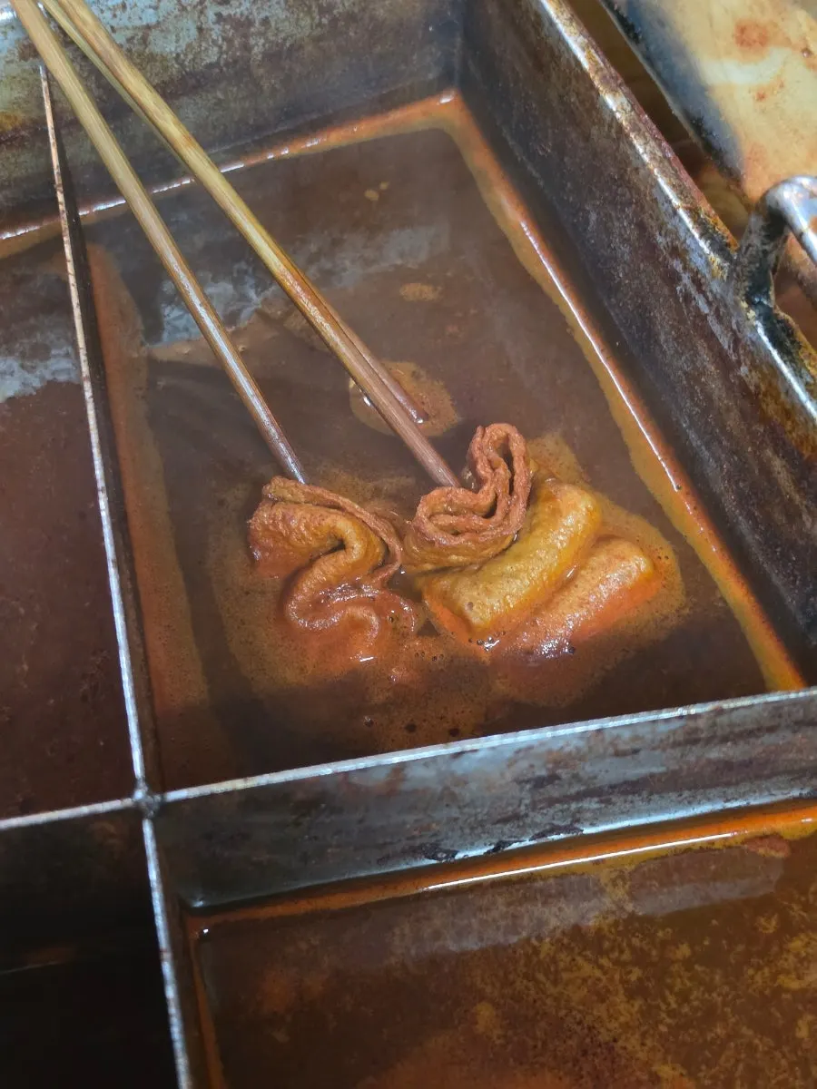 매콤달콤한 매운오뎅 진열 모습