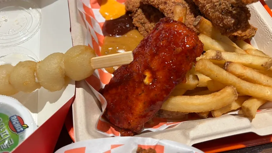 Rich mac and cheese included in the chicken box