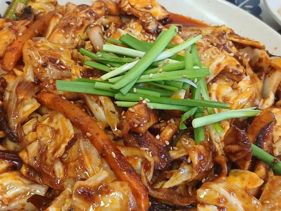 오봉집 범박점 매콤한 오징어볶음