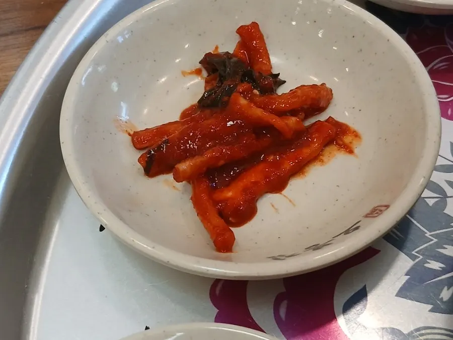 보쌈과 막국수를 곁들인 한 상
