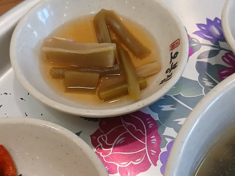 오봉집 범박점 반찬 구성