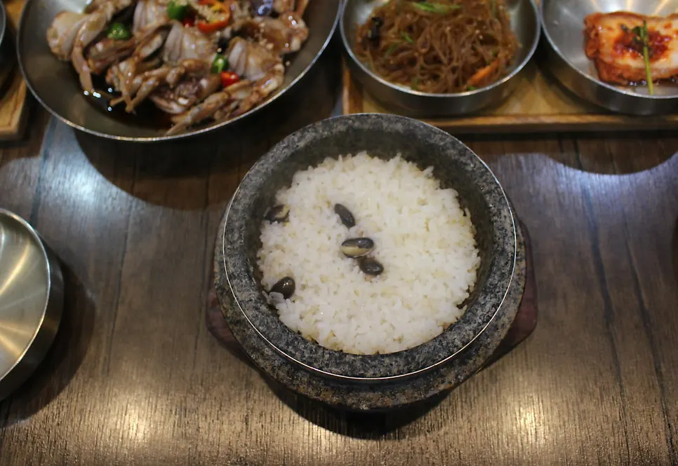 Pot rice made with beans