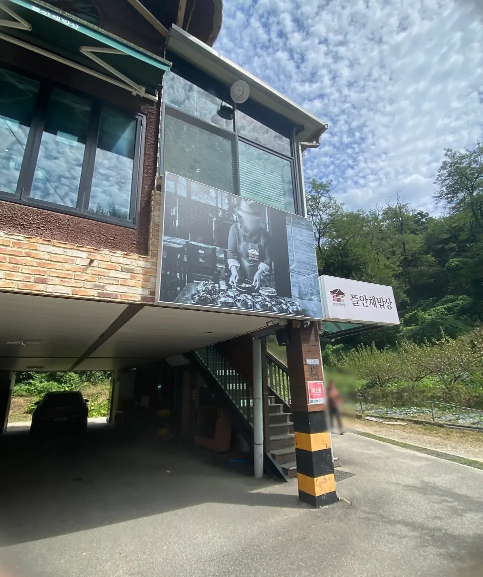 Stairs leading up to the 2nd-floor restaurant