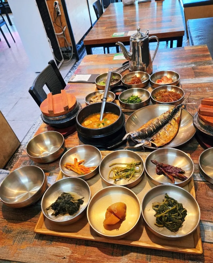Cover image of a visit to Gim Myeongju Tteuranchae Bapsang Bucheon Main Branch