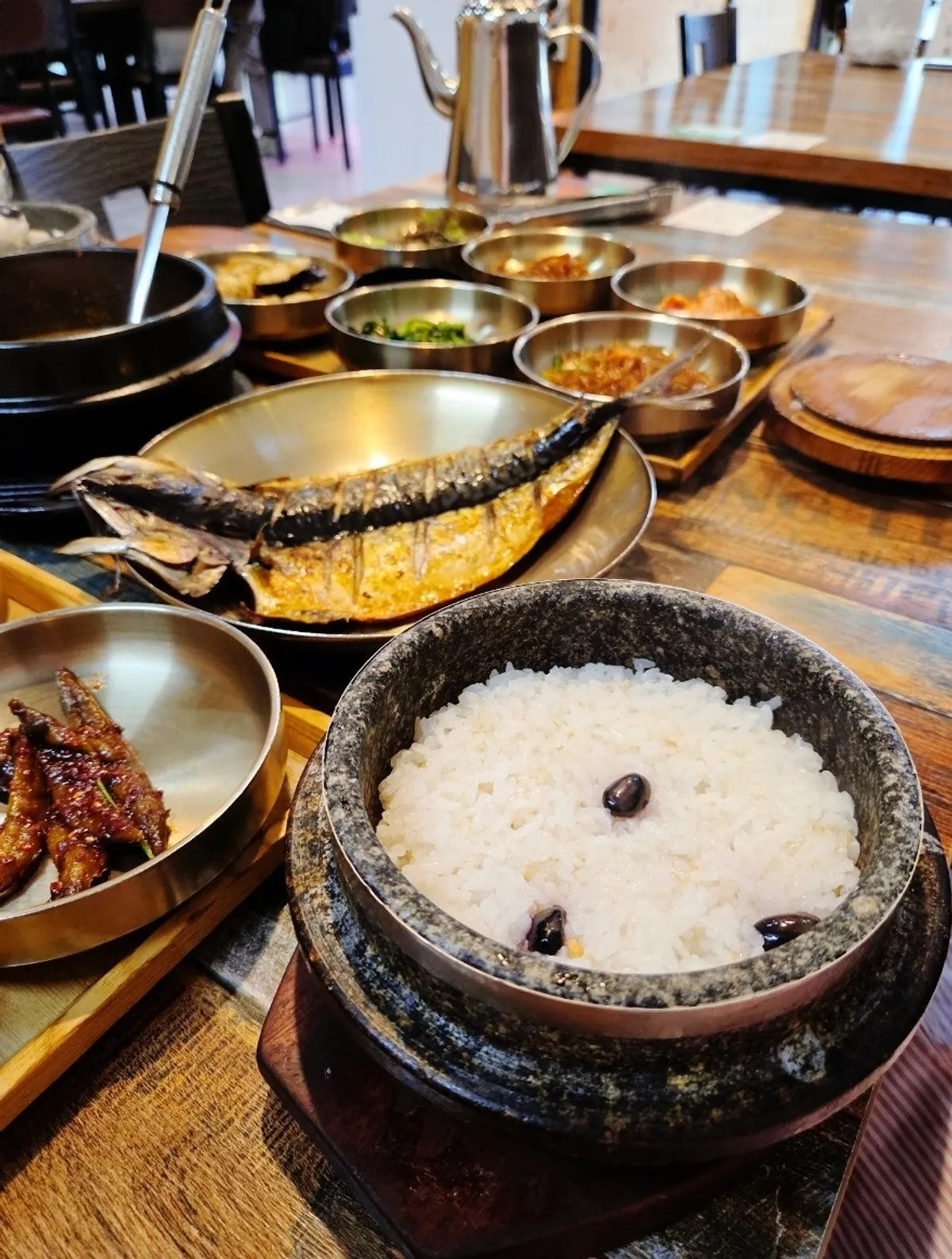 Glossy stone pot rice