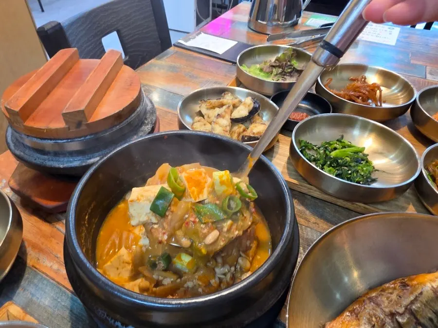 Savory cheonggukjang with beans and tofu