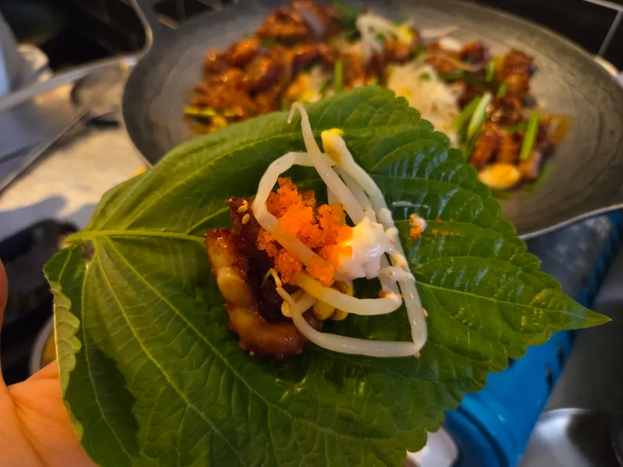 Close-up of jjuksam at spice level 1