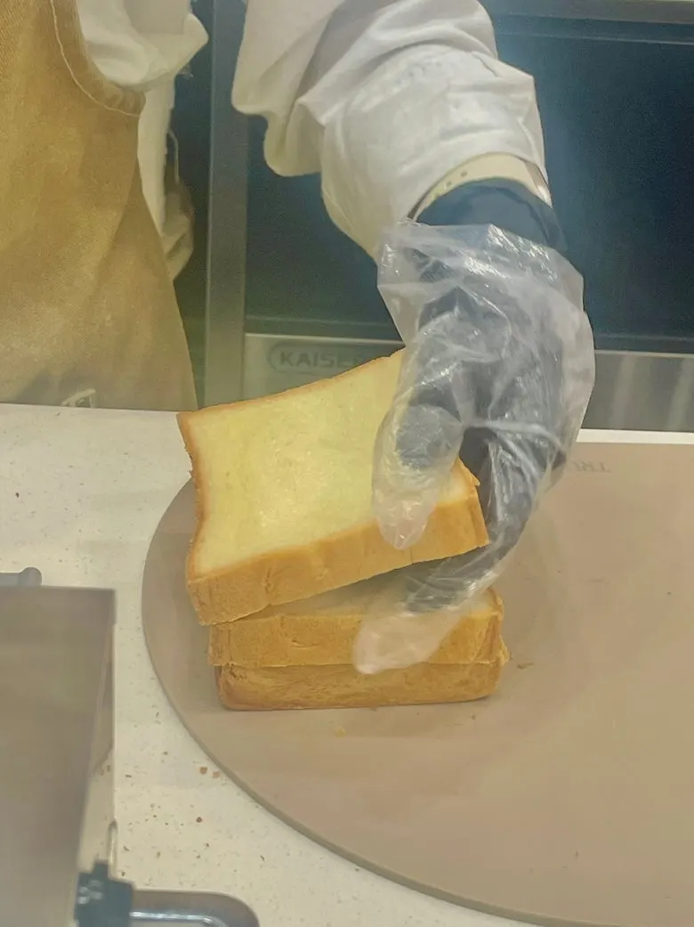 Ordering half a Golden Beurre milk bread