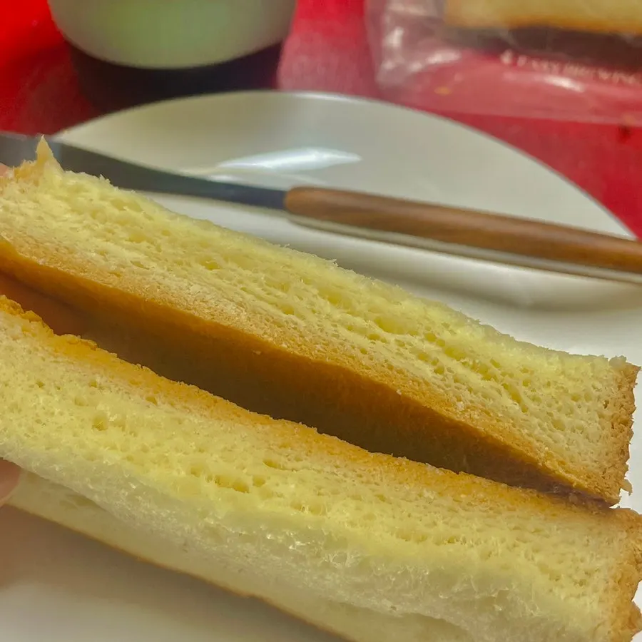 Milk bread with crisp edges