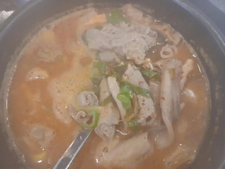 푸짐한 국밥 식사 마무리