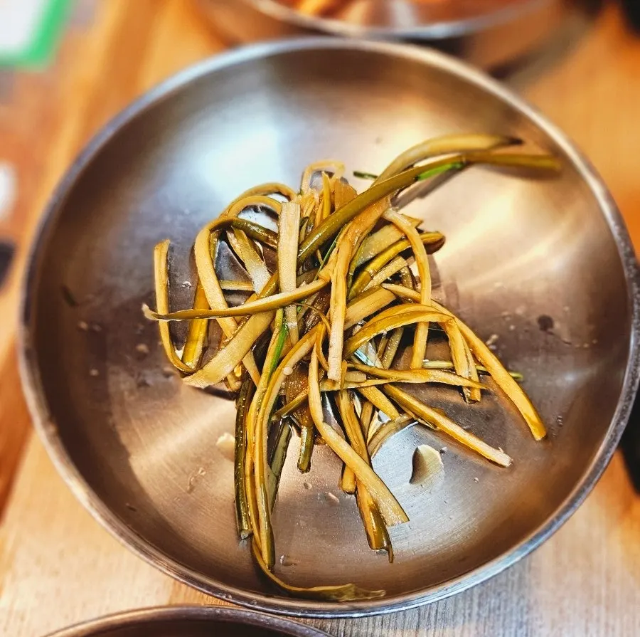 김명주 뜰안채밥상 기본 반찬 한 접시