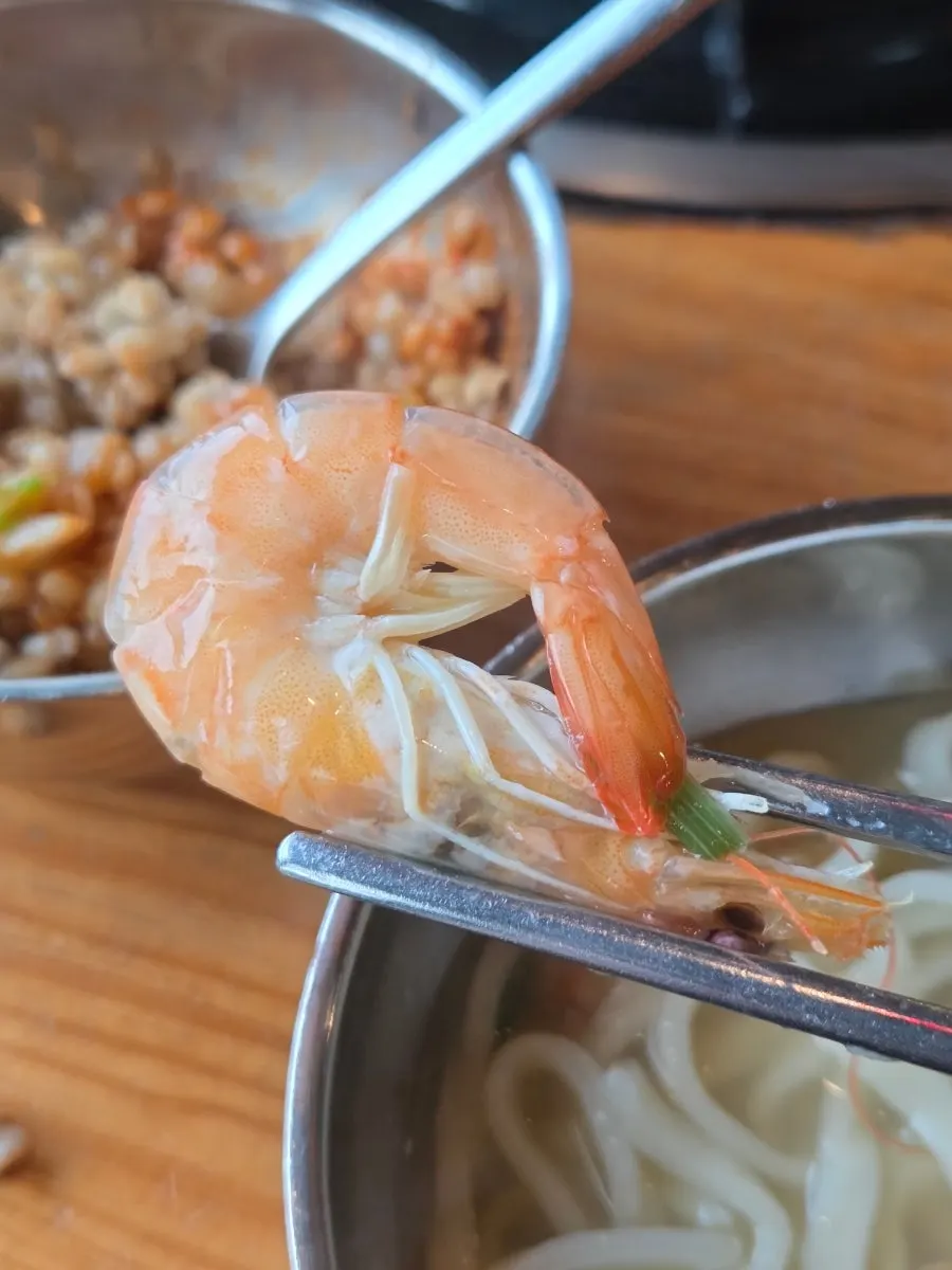 Kalguksu with seafood